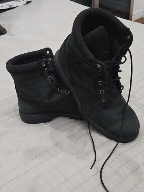 UGG Men's Black Lace-Up Leather Boots